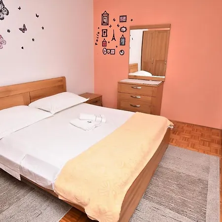 Granum Apartamento Biograd Na Moru