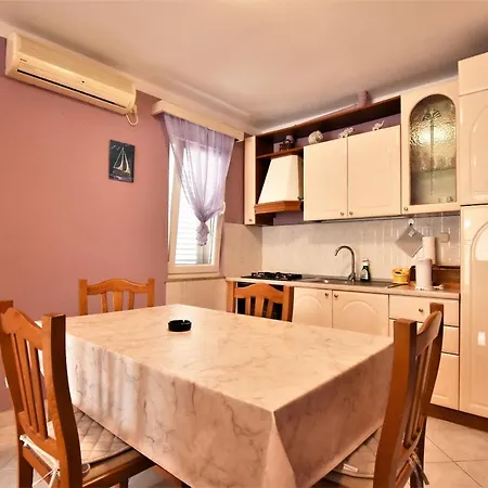 Granum Apartament Biograd Na Moru